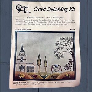 VTG Custom House Crewel Embroidery Kit Colonial Americana Series Philadelphia
